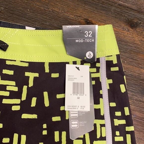 Volcom mod tech hybrid shorts size 32 NWT - Picture 2 of 9